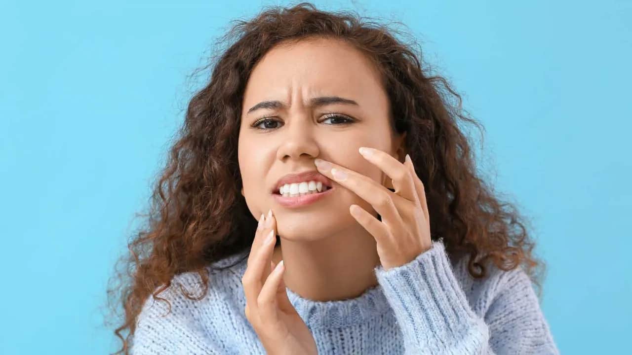 Zapalenie dziąseł: od czego krwawią? Wszystkie przyczyny.